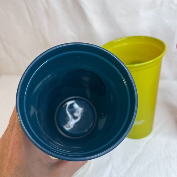 Starbucks Reusable Color Changing Cold Hot Plastic Cups Set of 3 w/ Coffee Lids - Picture 11 of 13